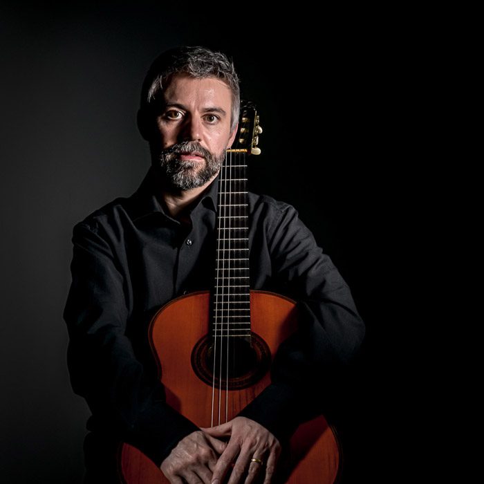 Gilbert-Imperial-martha-music-art-house-academy-palermo-accademia-musica-chitarra